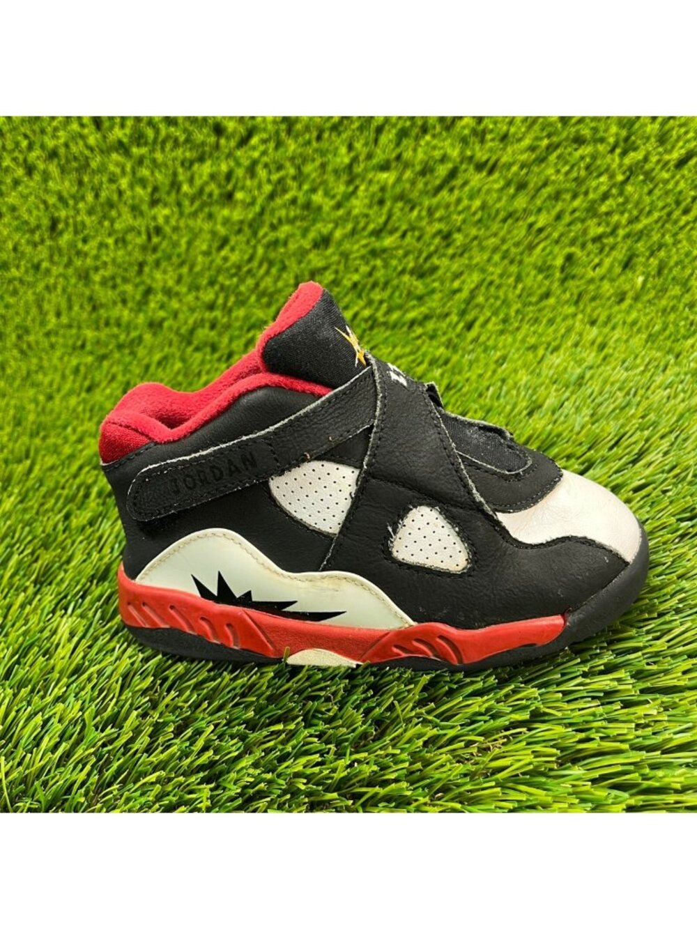 Nike Air Jordan 8 Paprika Boys Size 9C Black Red White Athletic Shoes Sneakers
